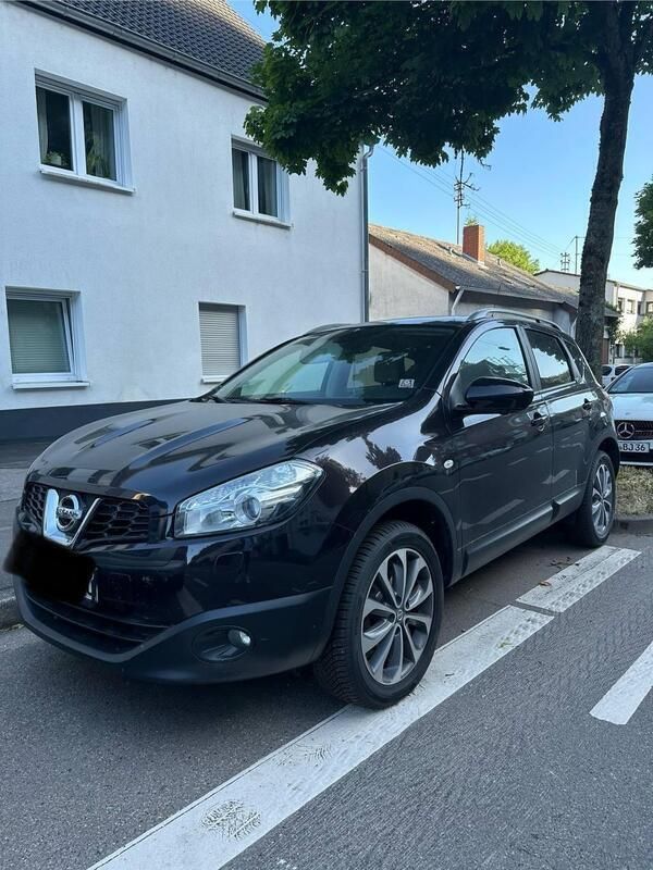 Violet Gebraucht 2012 Nissan Qashqai SUV | 9.000 € - Bild 1/4