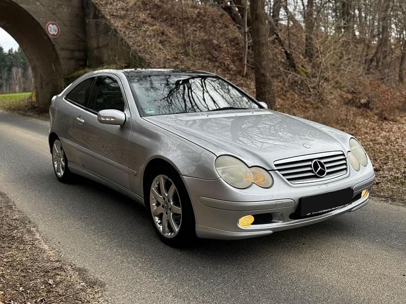 Gebraucht Mercedes CL200 163 PS (119 kW) 2001 Silber Coupé