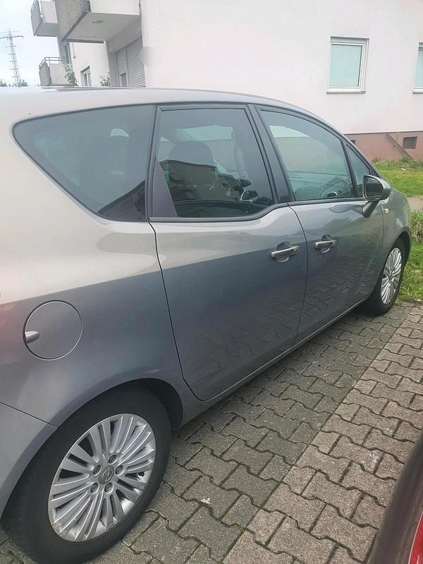 Gebraucht Opel Meriva 120 PS (88 kW) 2012 Van / Kleinbus