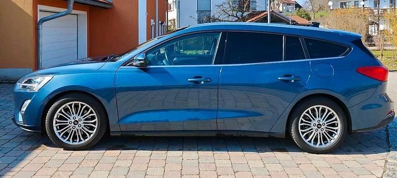 Gebraucht Ford Focus 125 PS (91 kW) 2019 Blau Kombi