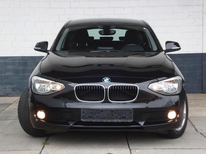 Gebraucht BMW 114 102 PS (75 kW) 2013 Schwarz Kleinwagen