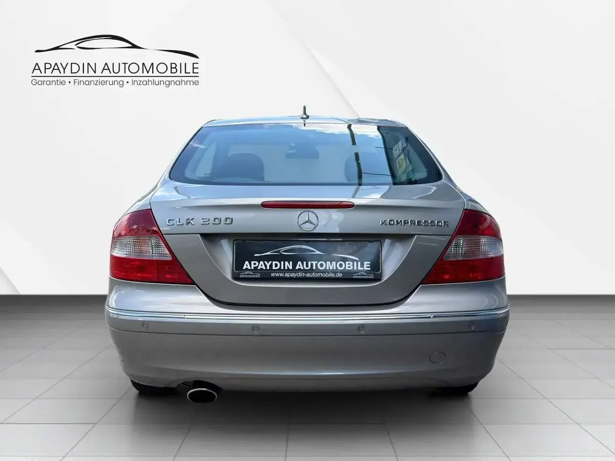 Gebraucht Mercedes CLK200 184 PS (135 kW) 2008 Cubanitsilber  metallic Coupé