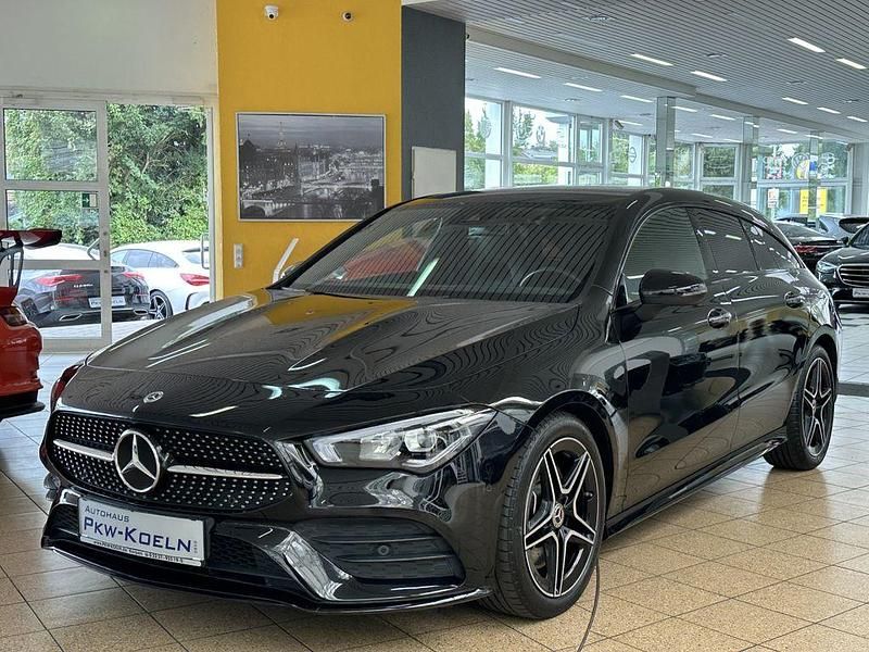 Schwarz Gebraucht 2024 Mercedes CLA250 Shooting Brake AMG line Kombi | 34.999 € (Guter Preis) - Bild 1/4