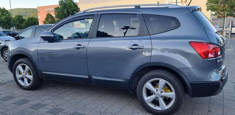 Grau Gebraucht 2010 Nissan Qashqai +2 Acenta SUV | 6.250 € (Fairer Preis) - Bild 1/4