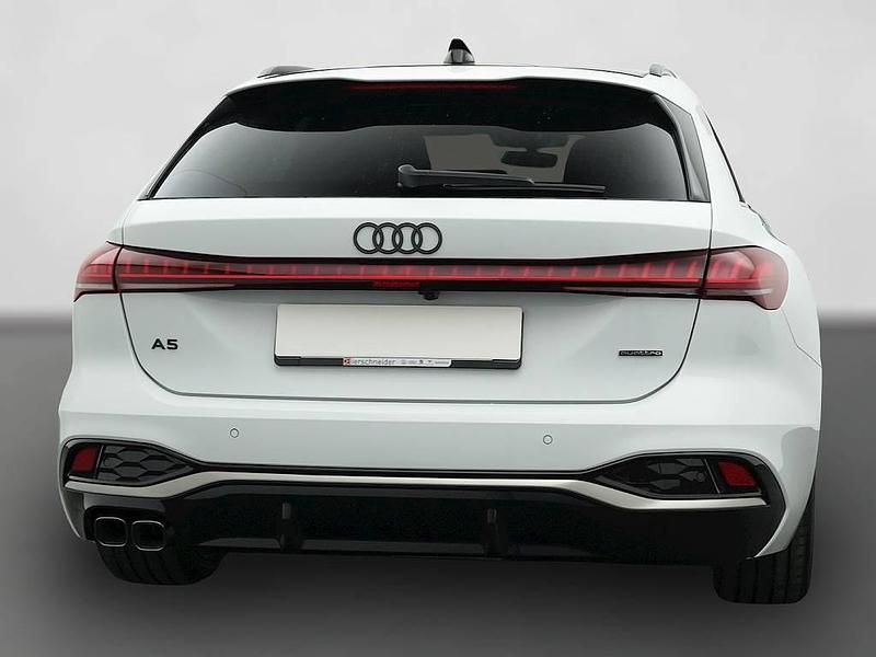 Gebraucht Audi A5 S-Line 204 PS (150 kW) 2025 Weiß Kombi