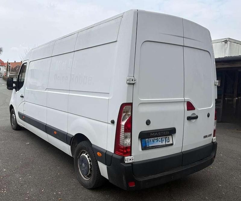Second-hand Renault Master 136 CP (100 kW) 2018 Alb Van