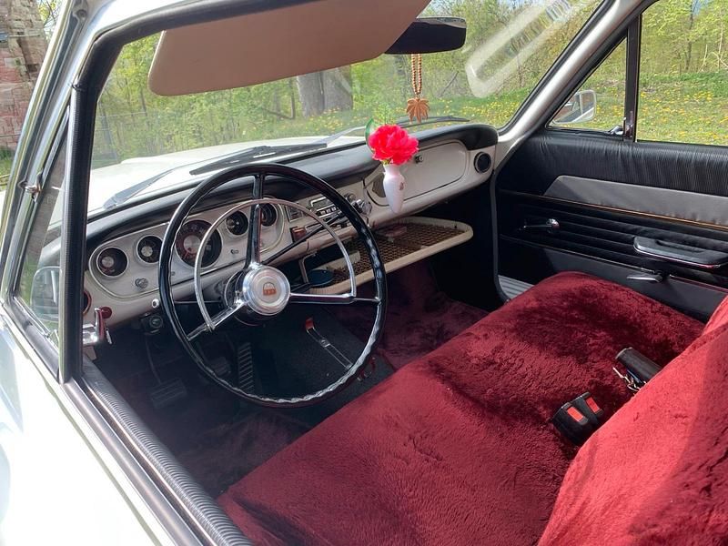 Second-hand Ford Taunus 1964 Alb Berlinǎ