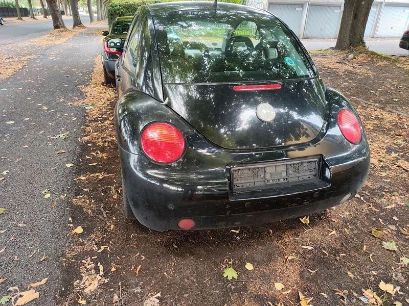 Second-hand VW Beetle 116 CP (85 kW) 1999 Negru Hatchback