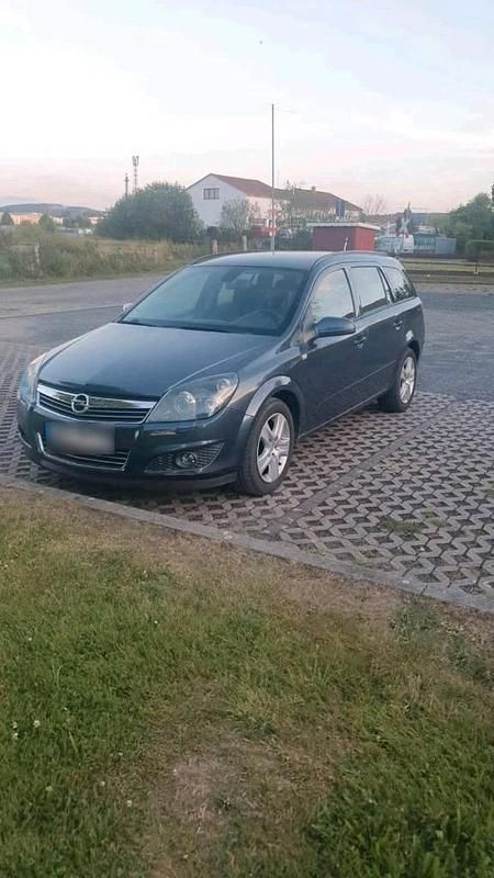 Usata Opel Astra 140 CV (102 kW) 2008 Grigio Station wagon