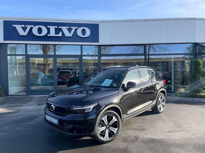 Schwarz Gebraucht 2022 Volvo XC40 Core SUV | 25.990 € (Superpreis) - Bild 1/4