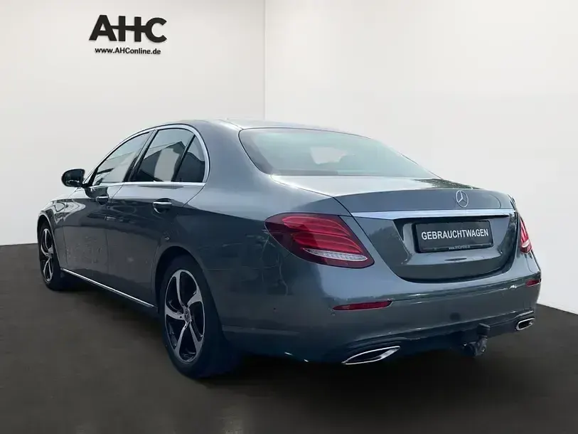Gebraucht Mercedes E450 367 PS (269 kW) 2020 Metalliclack selenitgrau Limousine