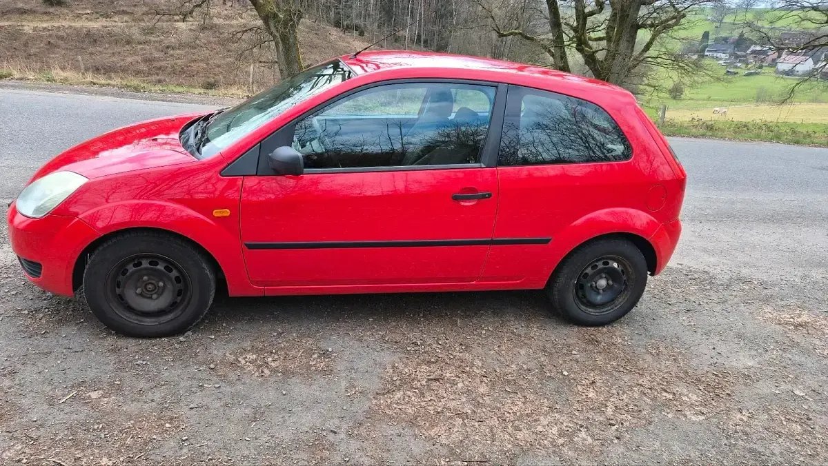Gebraucht Ford Fiesta 2004 Rot Kleinwagen