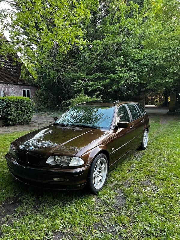 Braun Gebraucht 2000 BMW 330 Kombi | 3.000 € (Superpreis) - Bild 1/4