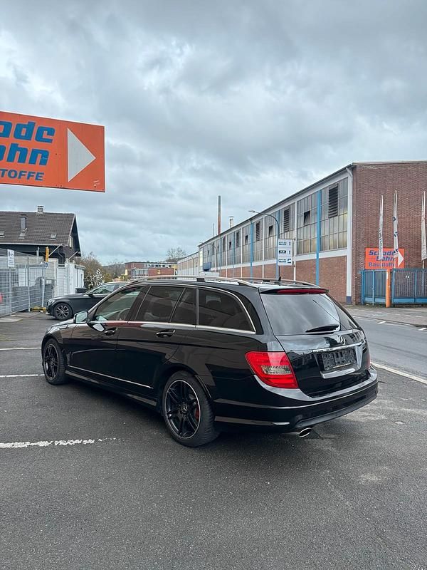Gebraucht Mercedes C250 AMG 205 PS (150 kW) 2009 Schwarz Kombi