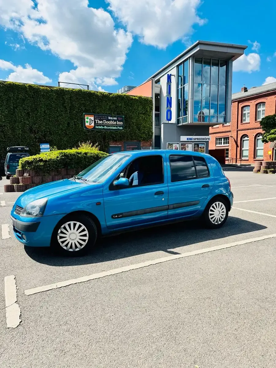 Brugt Renault Clio II LIMITED 98 HK (72 kW) 2001 Blå Hatchback