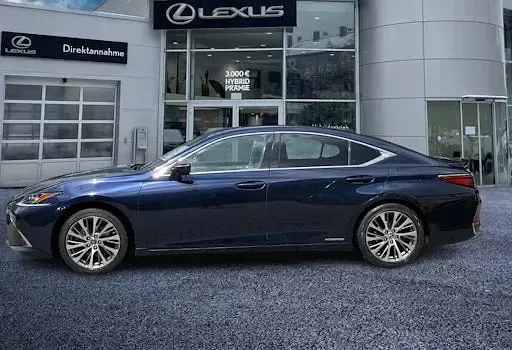 Gebraucht Lexus ES300H 218 PS (160 kW) 2021 Deep blue Limousine