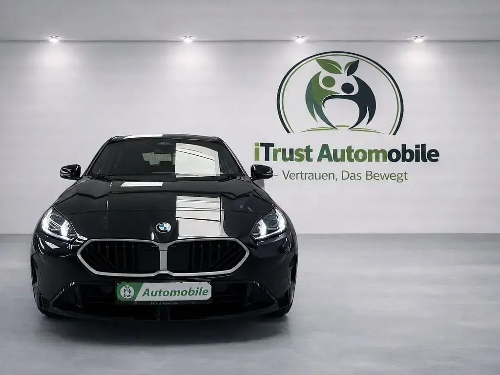 Gebraucht BMW 118 M Sport 150 PS (110 kW) 2025 Schwarz Kleinwagen