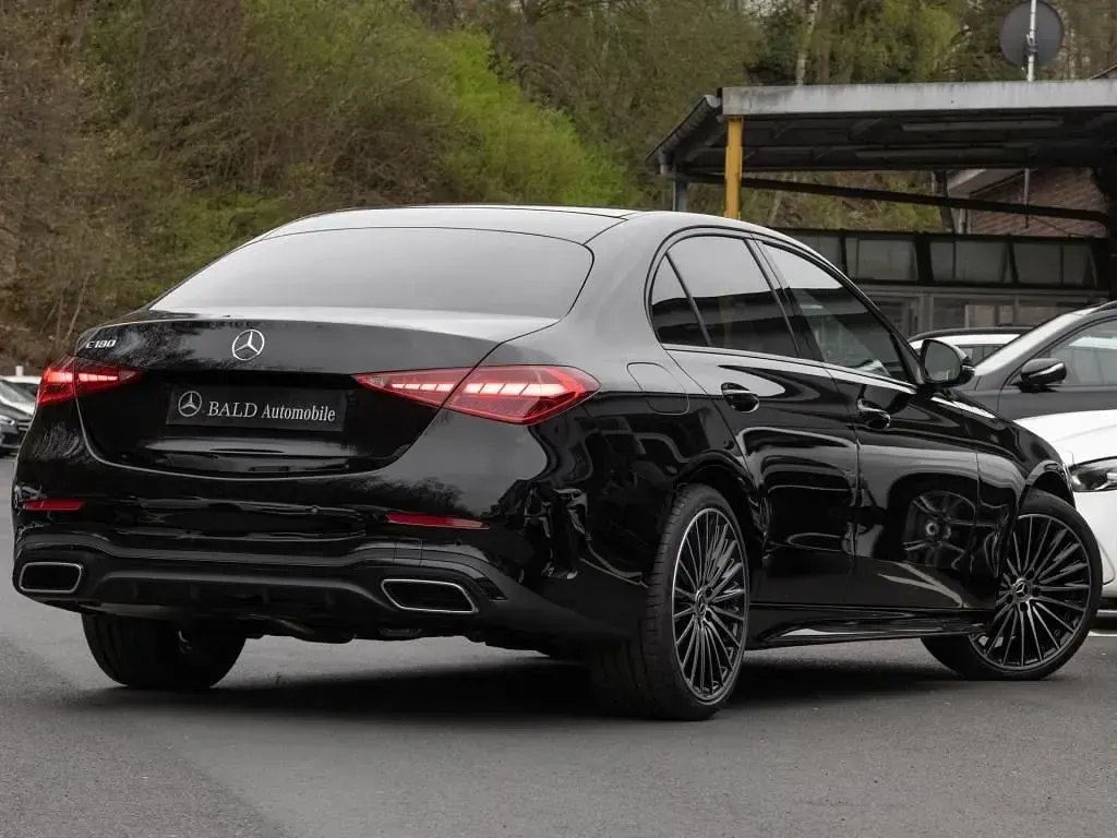 Gebraucht Mercedes C180 AMG 170 PS (125 kW) 2025 Schwarz metalliclack obsidianschwarz Limousine