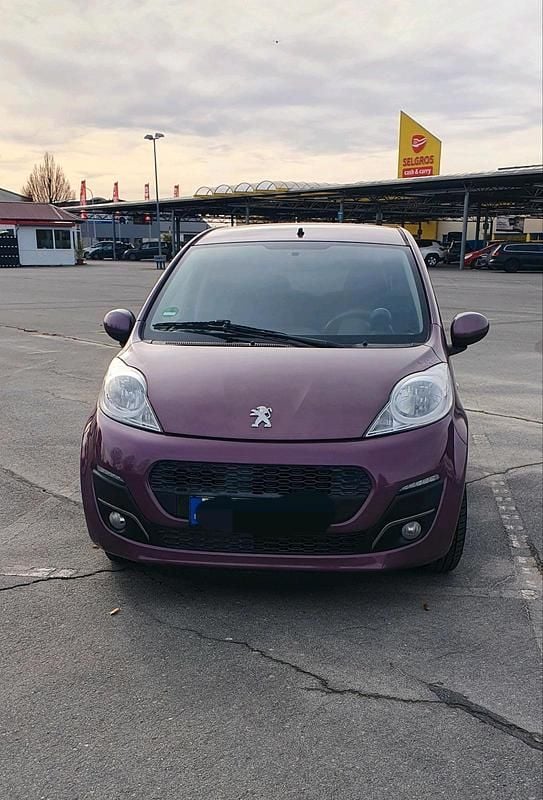 Andere farben Gebraucht 2012 Peugeot 107 Envy Kleinwagen | 5.600 € (Teuer) - Bild 1/4