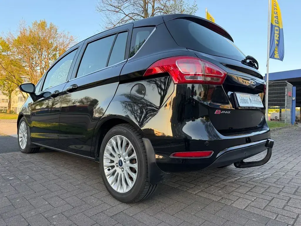 Gebraucht Ford B-MAX Titanium 105 PS (77 kW) 2013 Schwarz Van / Kleinbus