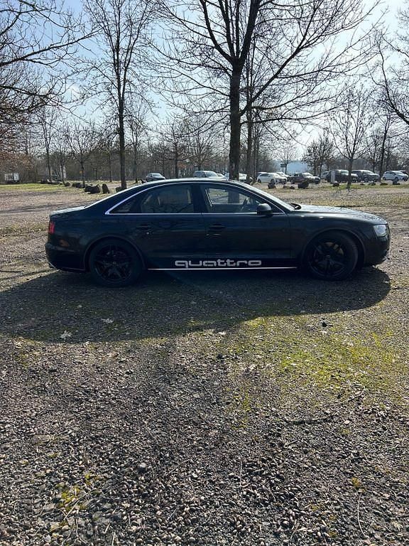 Gebraucht Audi A8 Ambiente 351 PS (258 kW) 2011 Schwarz Limousine