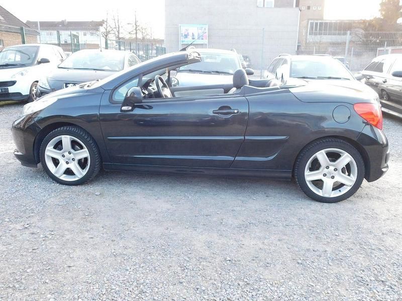 Schwarz Gebraucht 2009 Peugeot 207 CC Roland Garros Cabrio | 4.499 € (Fairer Preis) - Bild 1/4