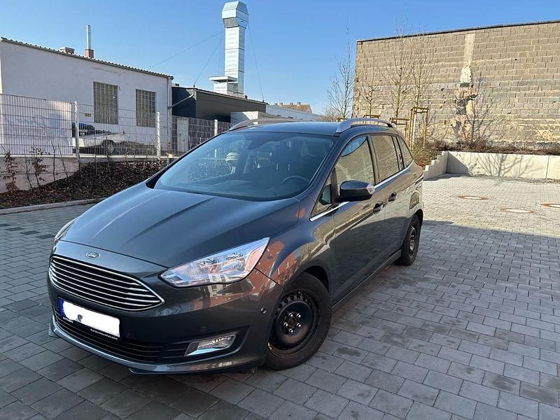 Gebraucht Ford Grand C-Max Titanium 125 PS (91 kW) 2018 Grau Van / Kleinbus