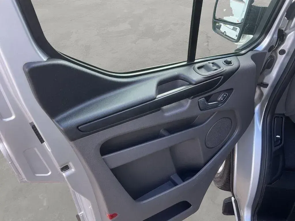 Gebraucht Ford Transit Custom Nugget 185 PS (136 kW) 2020 Polarsilber metallic Van
