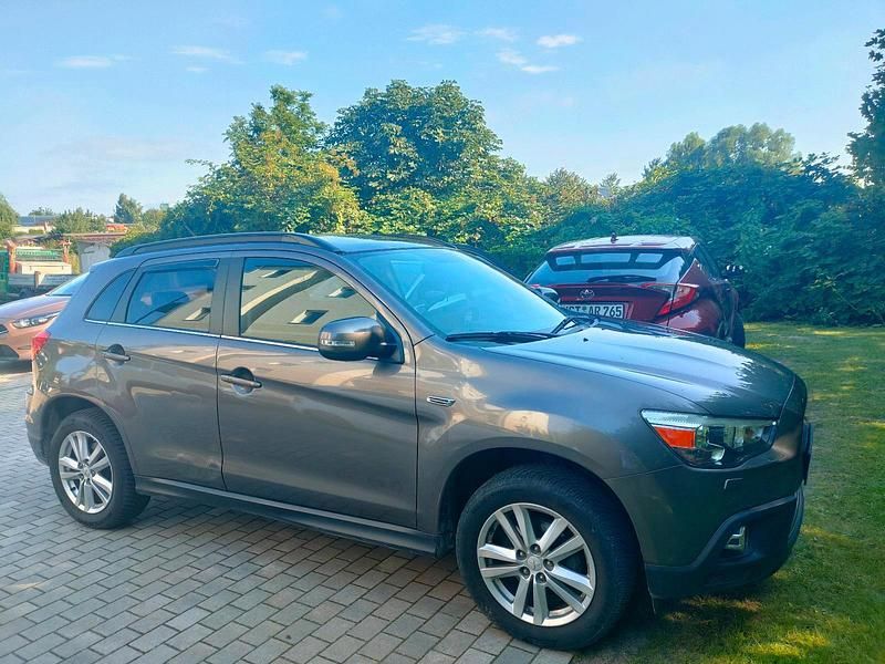 Grau Gebraucht 2010 Mitsubishi ASX SUV | 6.000 € (Fairer Preis) - Bild 1/4