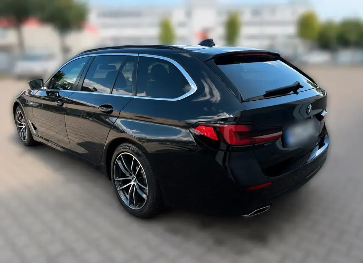 Gebraucht BMW 530 Shadowline 252 PS (185 kW) 2022 Schwarz Kombi