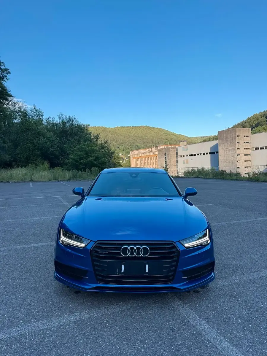 Gebraucht Audi A7 Ambiente 326 PS (239 kW) 2015 Blau Kleinwagen