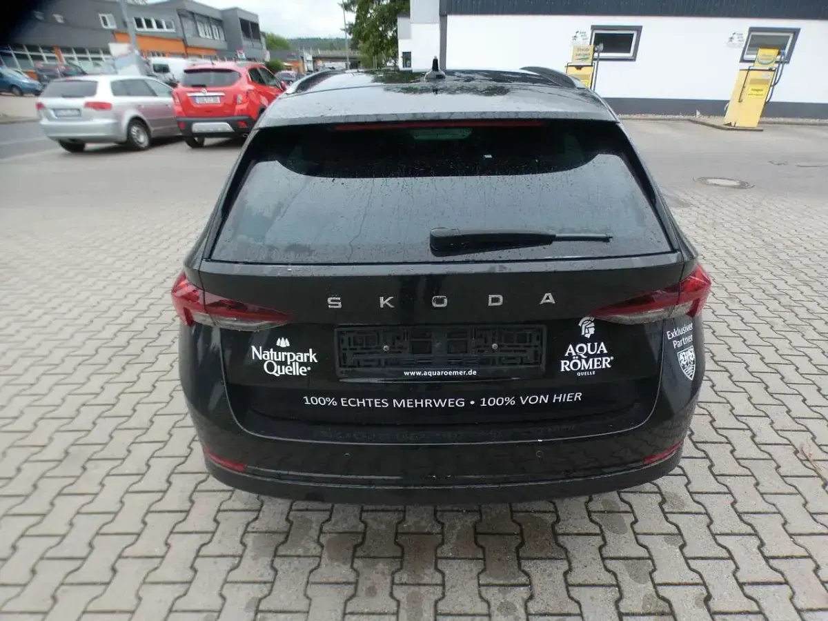Gebraucht Skoda Octavia 204 PS (150 kW) 2022 Brilliantsilber metallic Kombi
