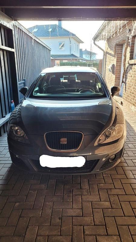 Gebraucht Seat Leon Style 160 PS (117 kW) 2010 Grau Limousine