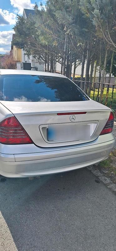 Gebraucht Mercedes C220 150 PS (110 kW) 2005 Grau Limousine
