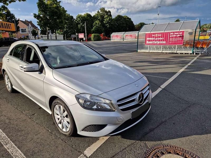 Gebraucht Mercedes A180 Edition 122 PS (89 kW) 2013 Silber Kombi