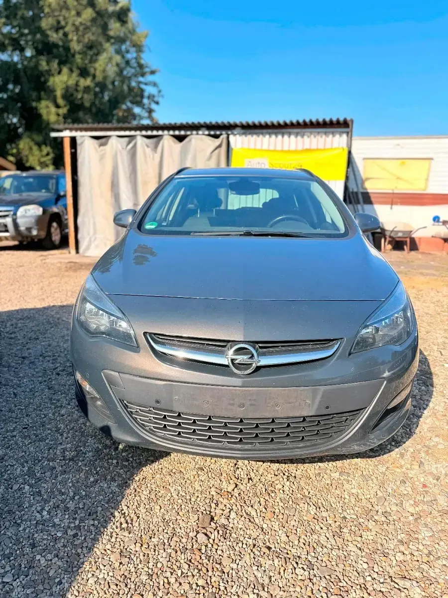 Gebraucht Opel Astra Style 110 PS (80 kW) 2016 Grau Kombi