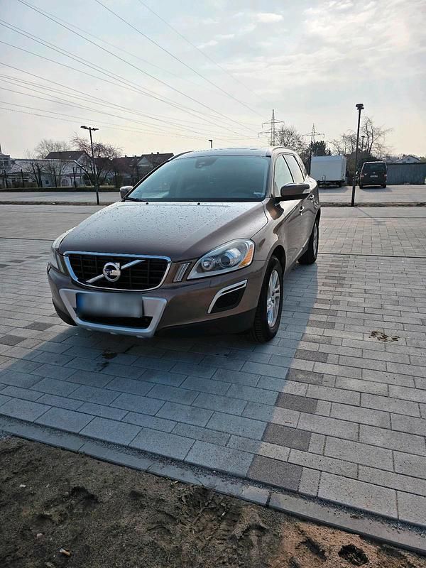 Gebraucht Volvo XC60 215 PS (158 kW) 2012 Braun SUV