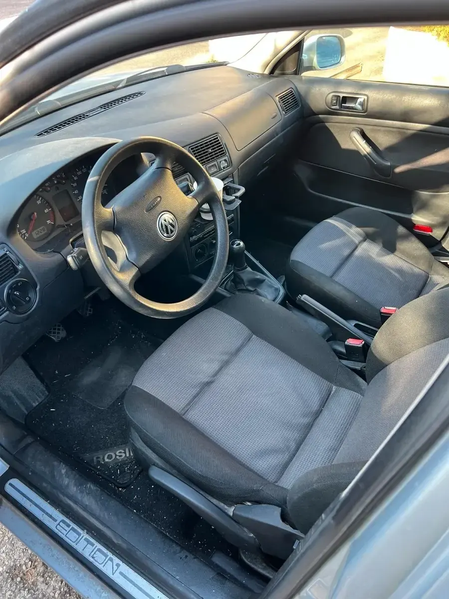 Gebraucht VW Golf IV 110 PS (80 kW) 2001 Silber Kleinwagen