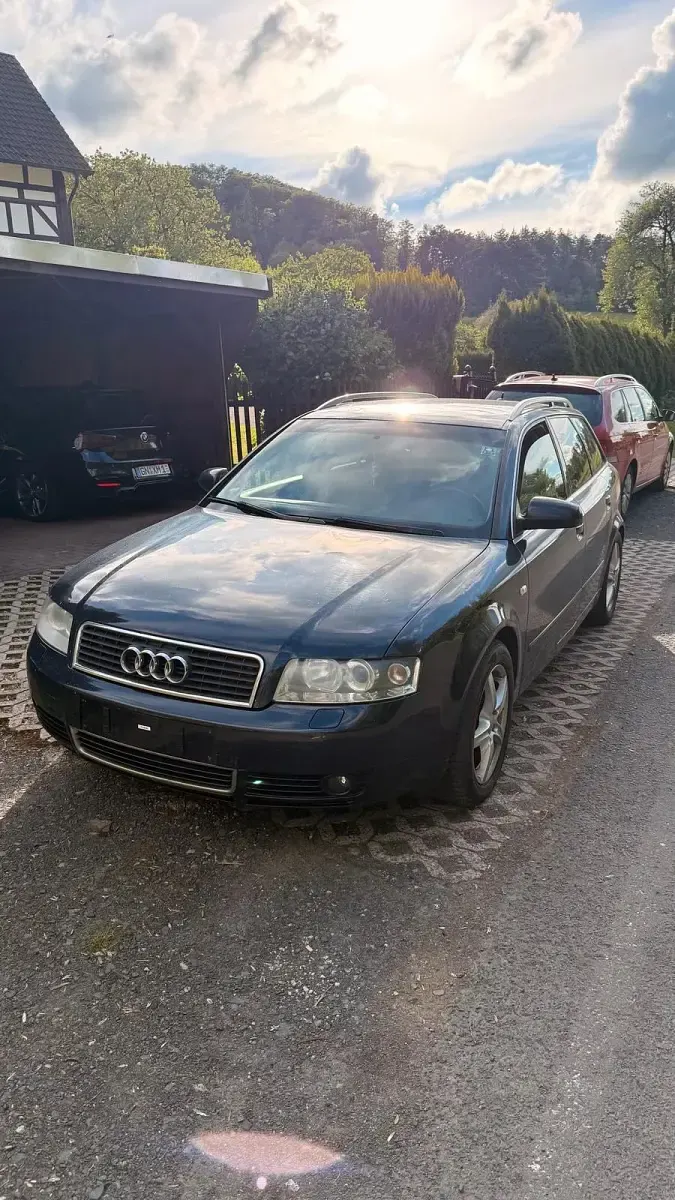 Gebraucht Audi A4 131 PS (96 kW) 2002 Blau Kombi