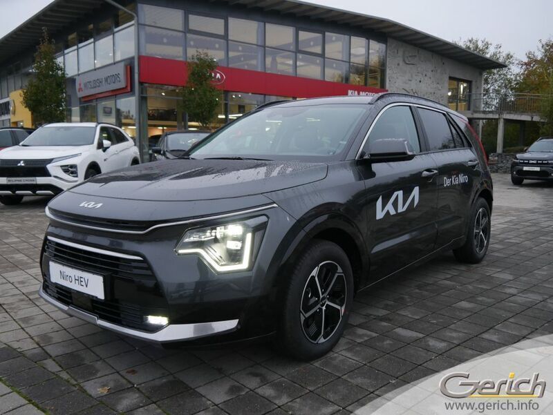 Interstellar grau Gebraucht 2024 Kia Niro Vision SUV | 31.990 € (Guter Preis) - Bild 1/4