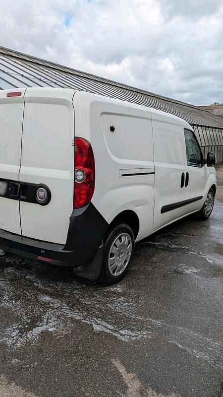 Gebraucht Fiat Doblò 115 PS (84 kW) 2011 Van / Kleinbus