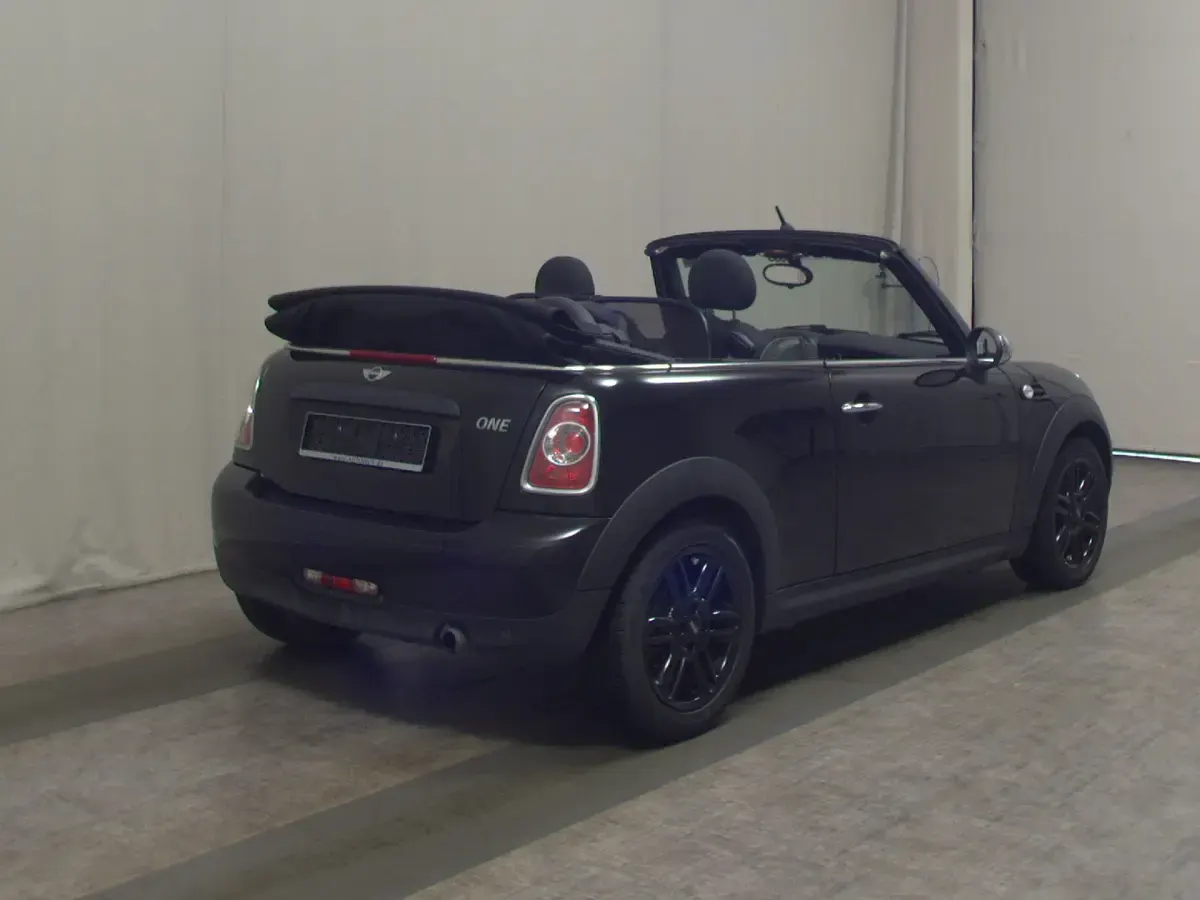 Gebraucht Mini One Cabriolet 98 PS (72 kW) 2013 Midnight black metallic Cabrio