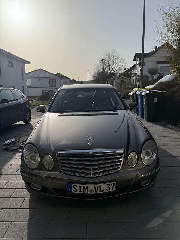 Gebraucht Mercedes E220 Classic 170 PS (125 kW) 2008 Limousine