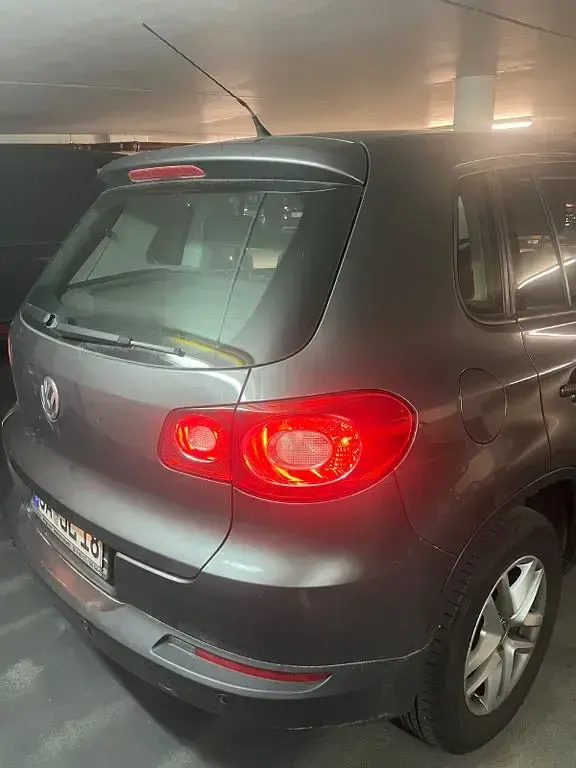 Gebraucht VW Tiguan Freestyle 140 PS (102 kW) 2011 Grau SUV