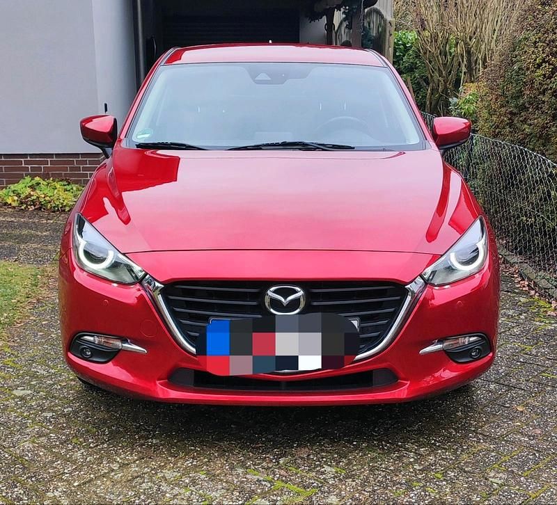 Rot Gebraucht 2018 Mazda 3 Limousine | 14.200 € (Fairer Preis) - Bild 1/4