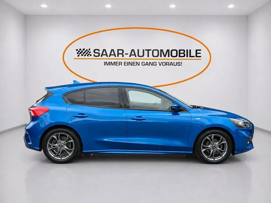 Używany Ford Focus ST-Line 182 KM (133 kW) 2020 Niebieski Sedan/Limuzyna