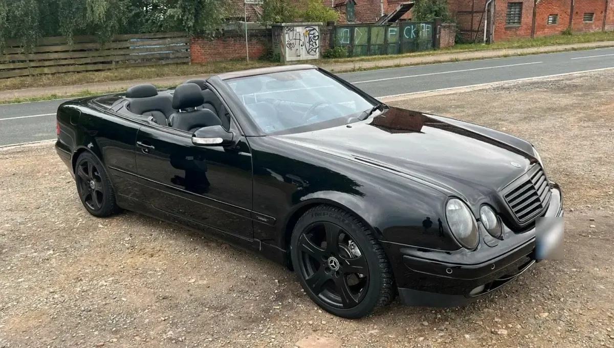 Gebraucht Mercedes CLK320 218 PS (160 kW) 2000 Schwarz Cabrio