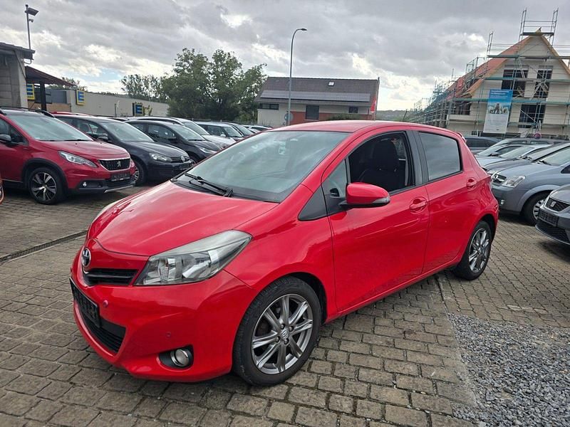 Rot Gebraucht 2012 Toyota Yaris Kleinwagen | 5.300 € (Fairer Preis) - Bild 1/4