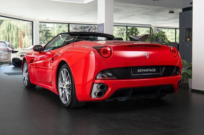 Gebraucht Ferrari California 460 PS (338 kW) 2011 Rot Cabrio