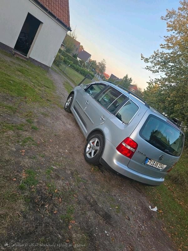 Silber Gebraucht 2005 VW Touran Van / Kleinbus | 3.600 € (Etwas zu teuer) - Bild 1/4